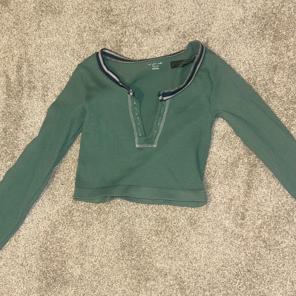 Urban Outfitters Go for Gold Seamless Long Sleeve Crop Top